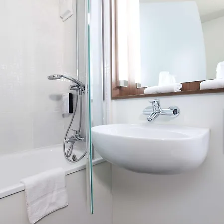 Campanile Rouen Est - Saint Pierre Hotel