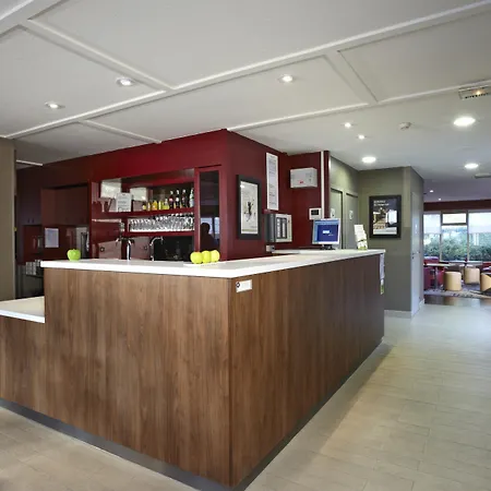 Campanile Rouen Est - Saint Pierre Hotel 3*