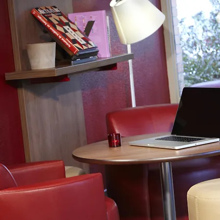 Campanile Rouen Est - Saint Pierre Hotel 3*