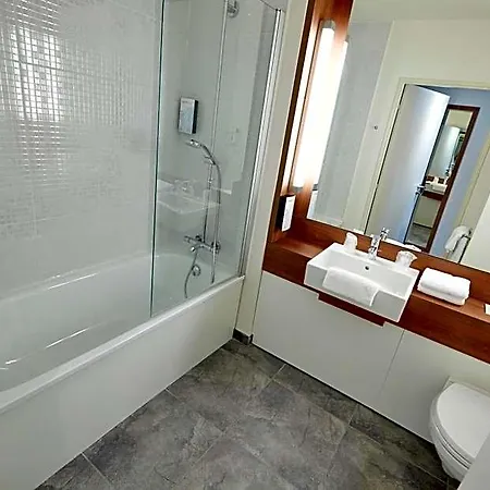 Hotel Campanile Rouen Est - Saint Pierre 3*