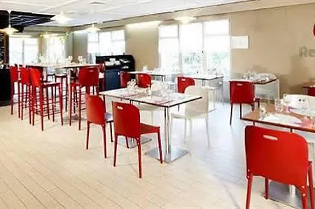 Campanile Rouen Est - Saint Pierre Hotell 3*